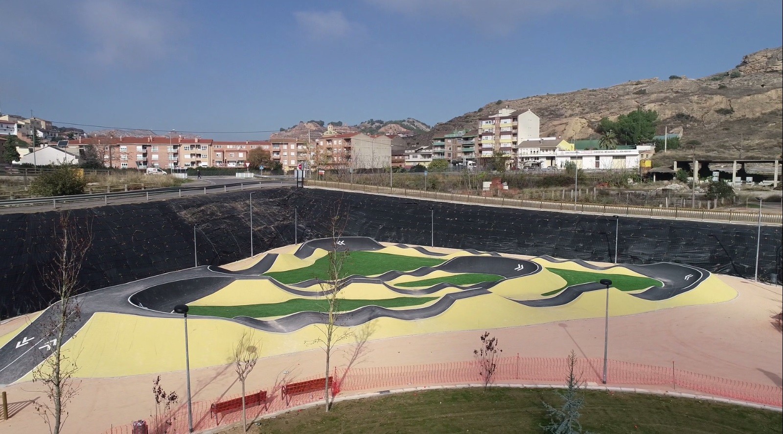 Pumptrack Premium en Tamarite de Litera (Huesca) - Circuitos Pumptrack NV Sports